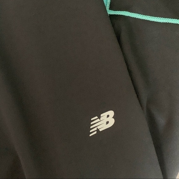 EUC-NEW Balance Lightning Dry Back Slit Capri SM - Picture 14 of 14